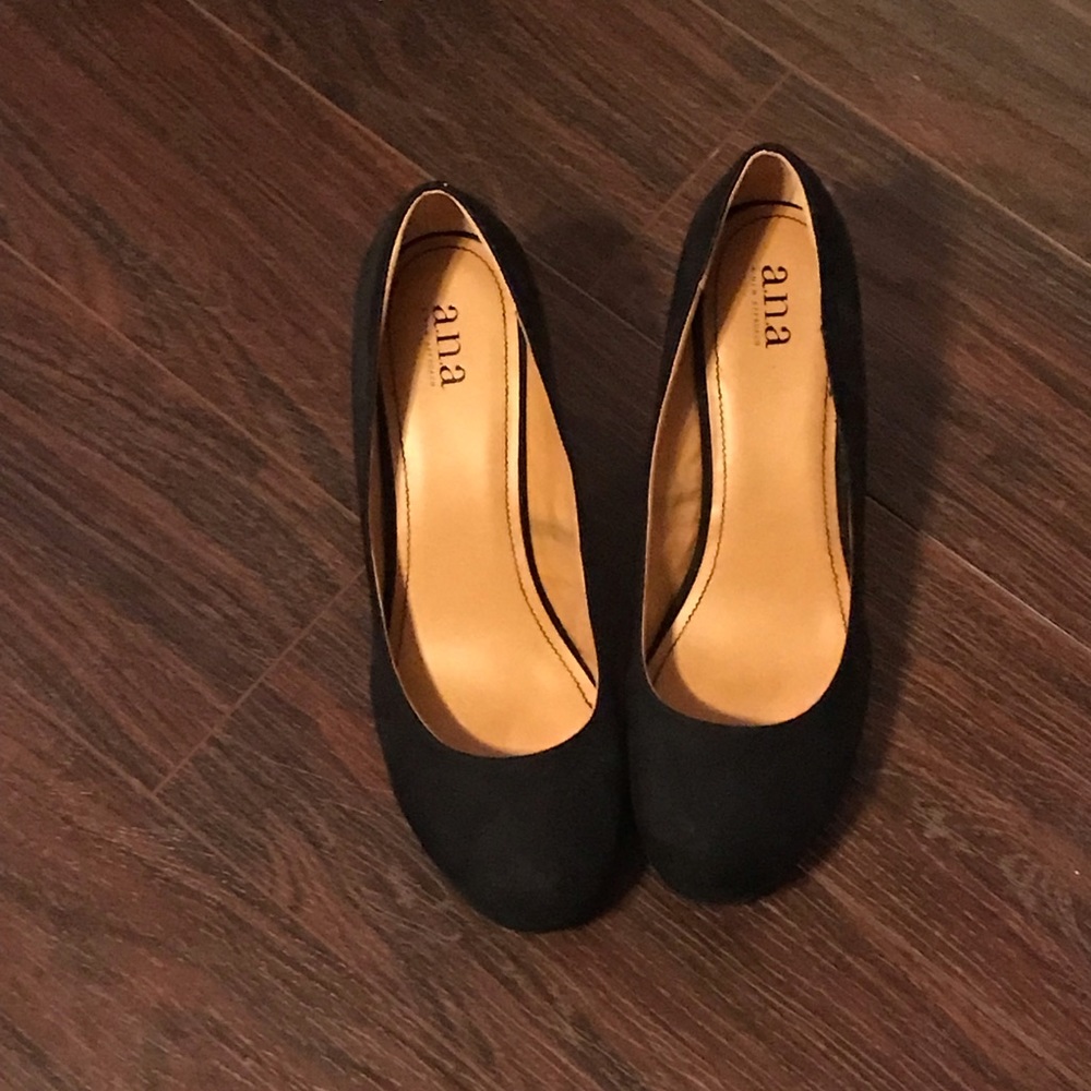 Black Suede Wedge Pumps